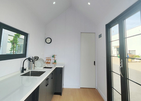 Luxe Glamping Prefabricated Houses Custom  Tiny House On Wheels For Hotels / Camping / Rental