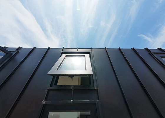 Modern Glamping Trailer Houses Tiny House On Wheels For Easy Transport 2350*8000mm