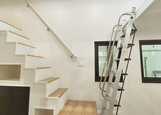 Light Steel Prefab Tiny House With Metal PU Sandwich Panel Wall And Trailer