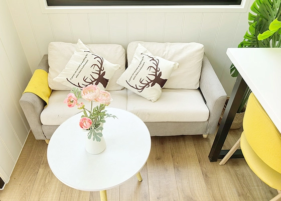 Prefab Trailer House 2350*8000mm Steel Frame Mobile Tiny House On Wheels